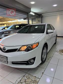 تۆیۆتا کامری